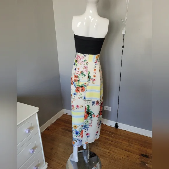 Asos Design Scuba Skirt with Mirrored Flower Print, VGUC, Size 12 - Picture 4 of 10